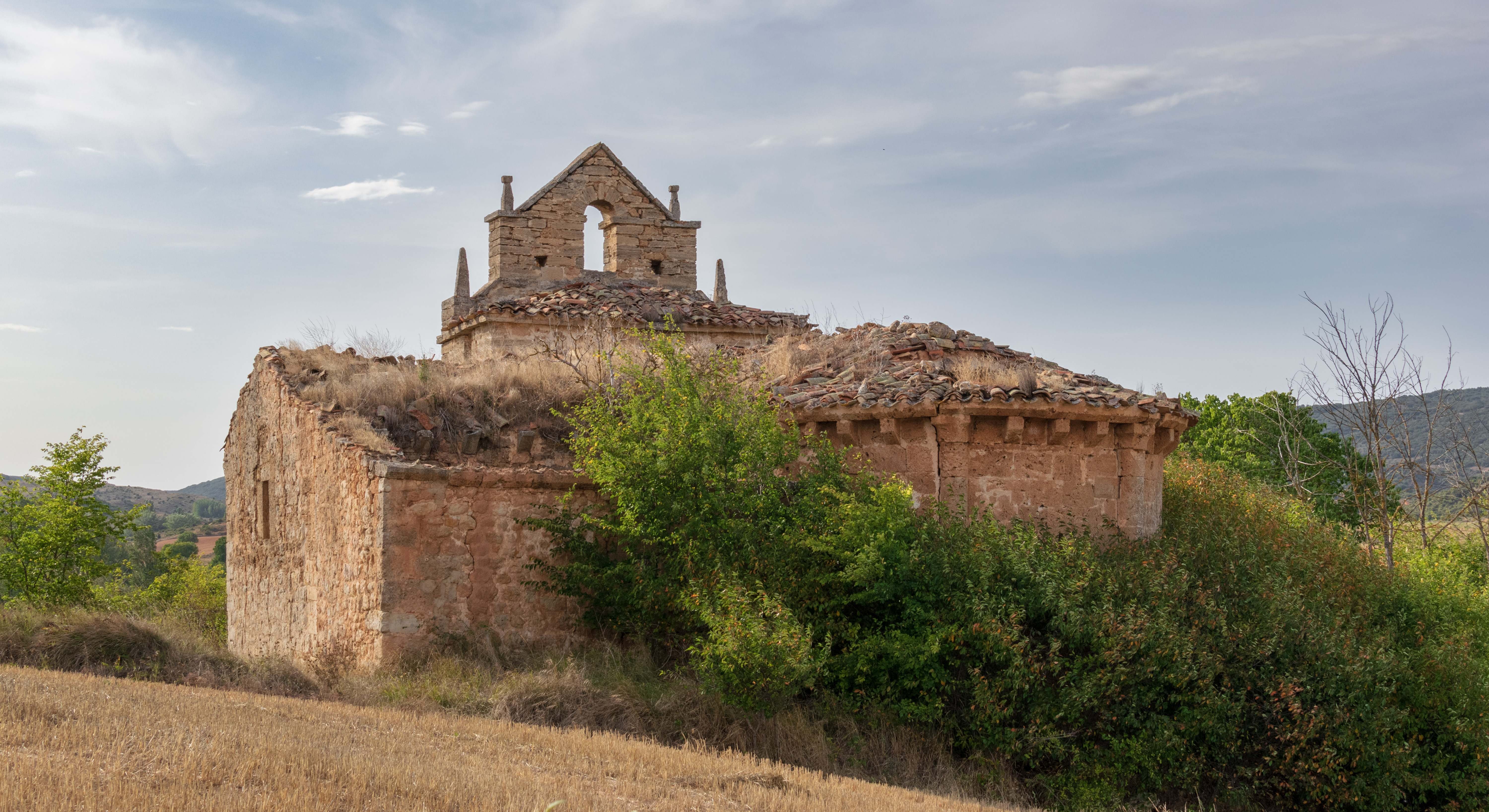 Iglesia románica de Barcena de Bureba. Ciudad abandonada de Burgos