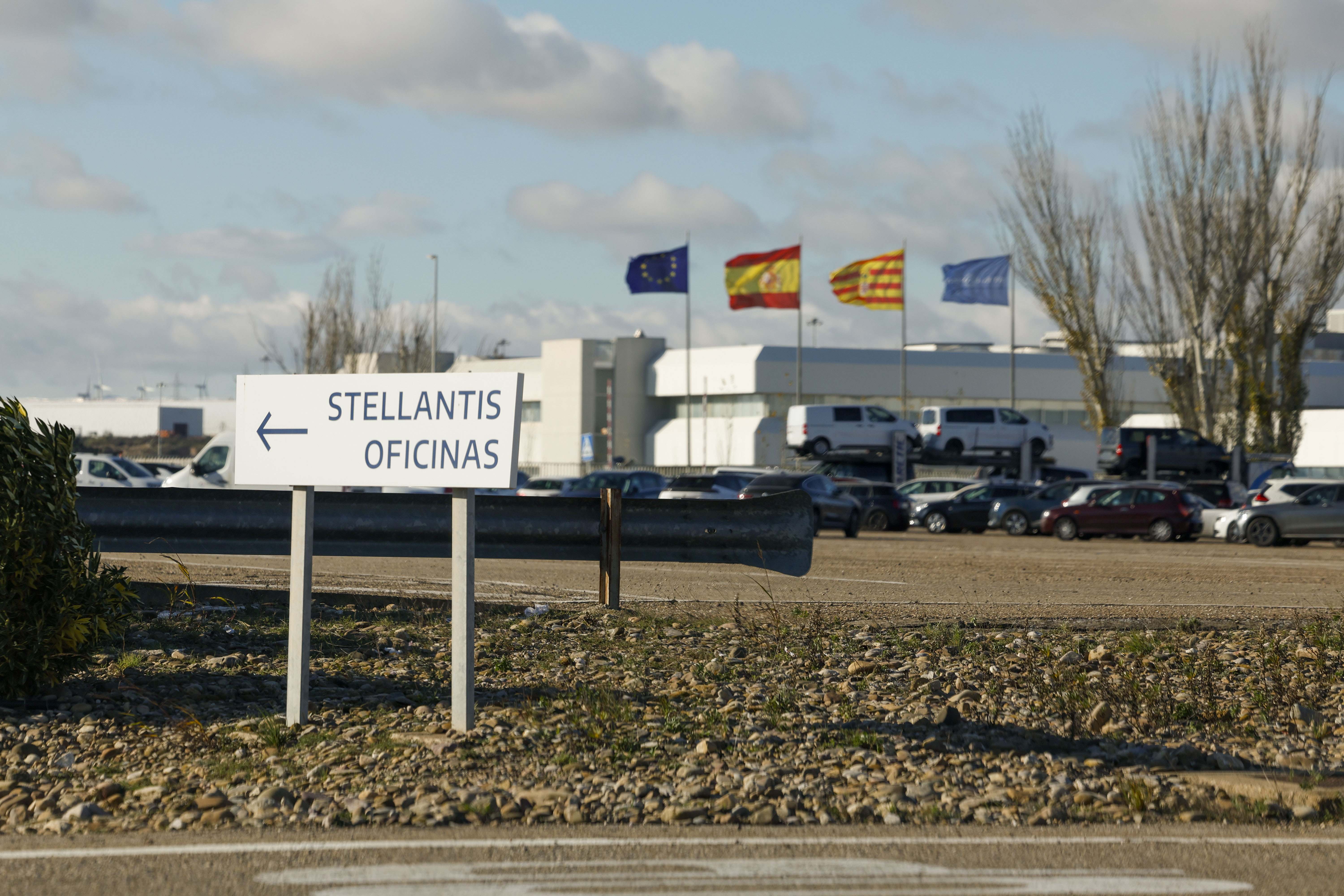Imagen de la planta de Stellantis en Figueruelas (Zaragoza). EFE