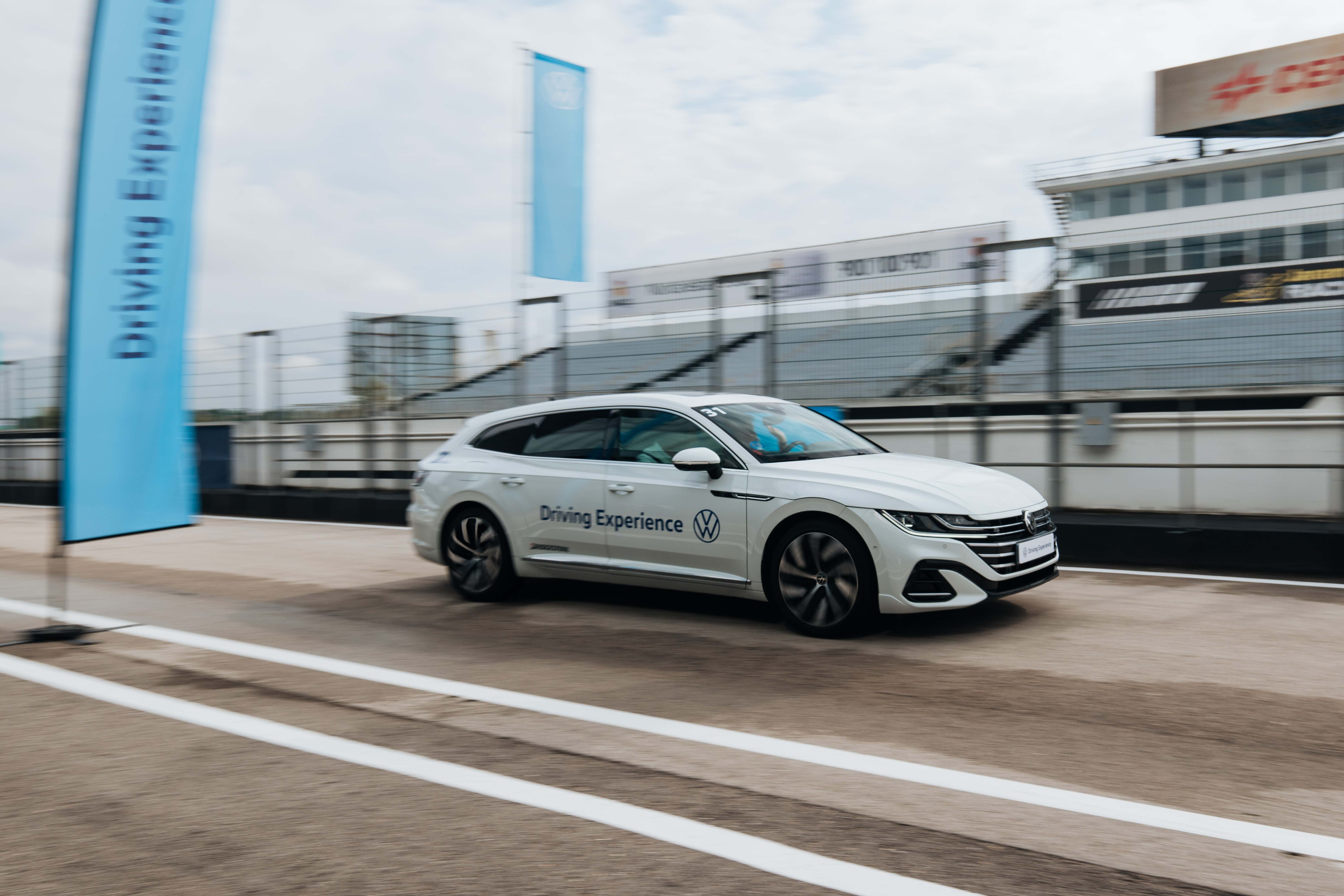 VolkswagenDrivingExperience-15.JPG