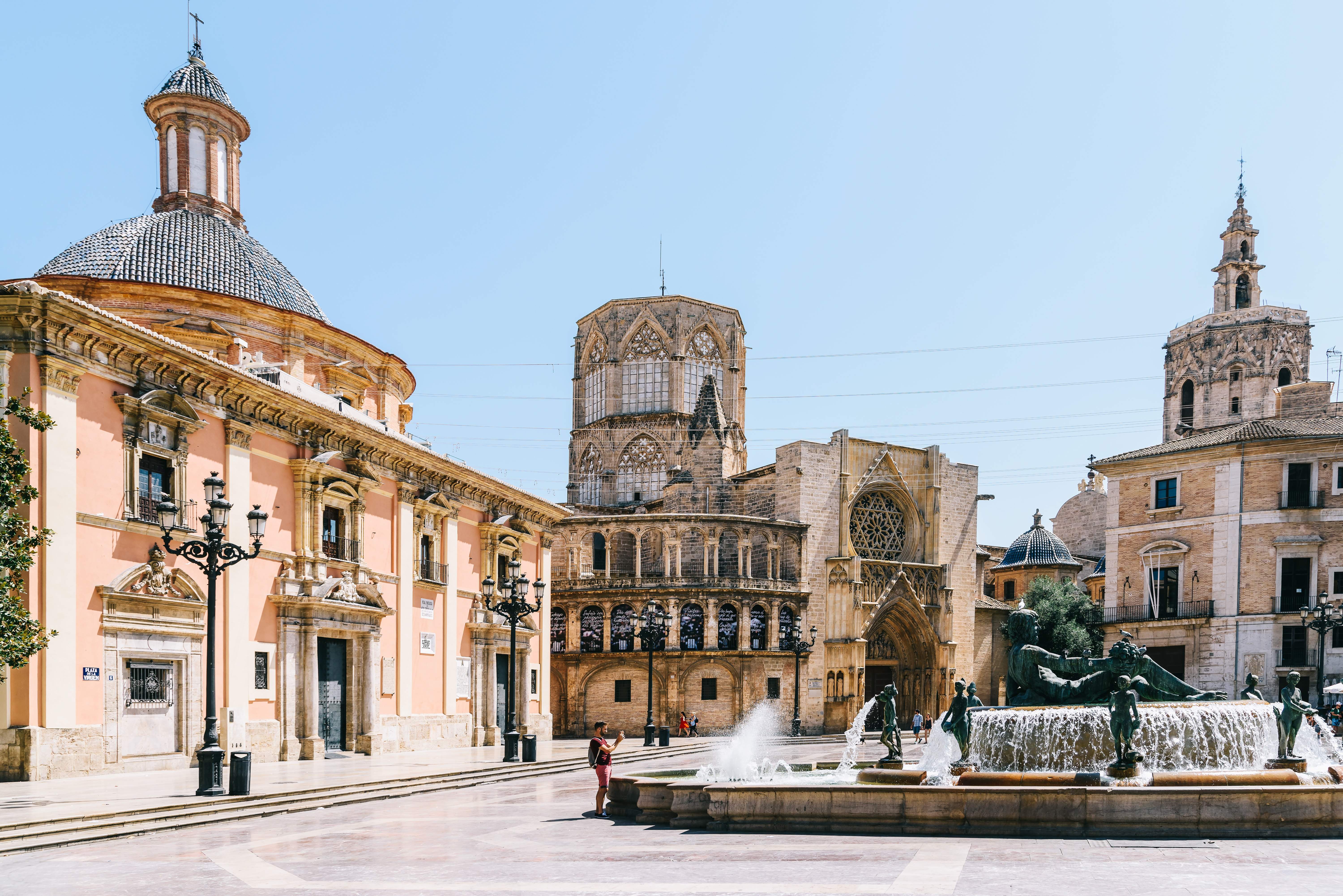 plaza-de-la-virgen-valencia-1.jpg