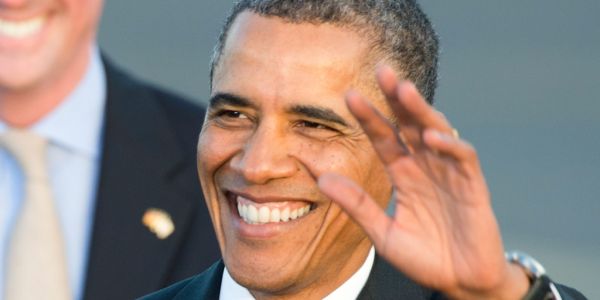 obama-saluda-efe.jpg