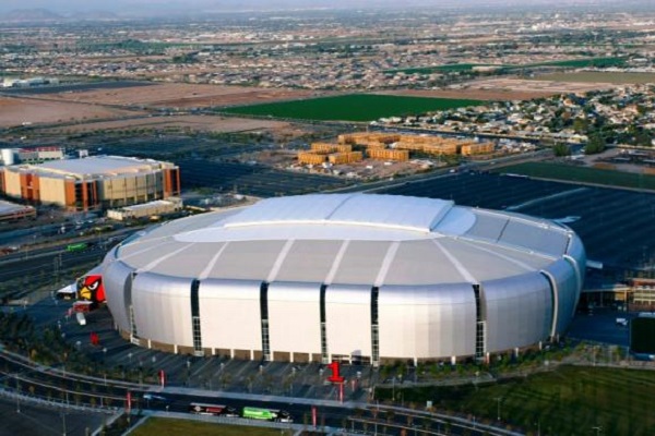 UniversityofPhoenixStadiumreuters.jpg