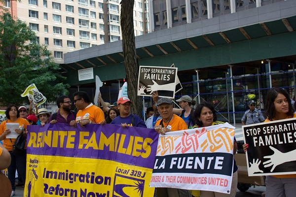 ManifestantesInmigracioneeuu-efe.jpg