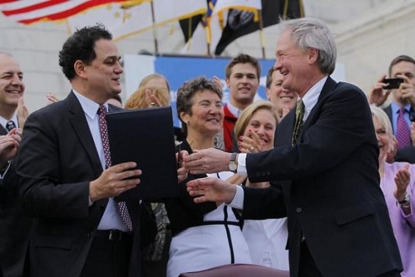 LincolnChafee-reuters.jpg