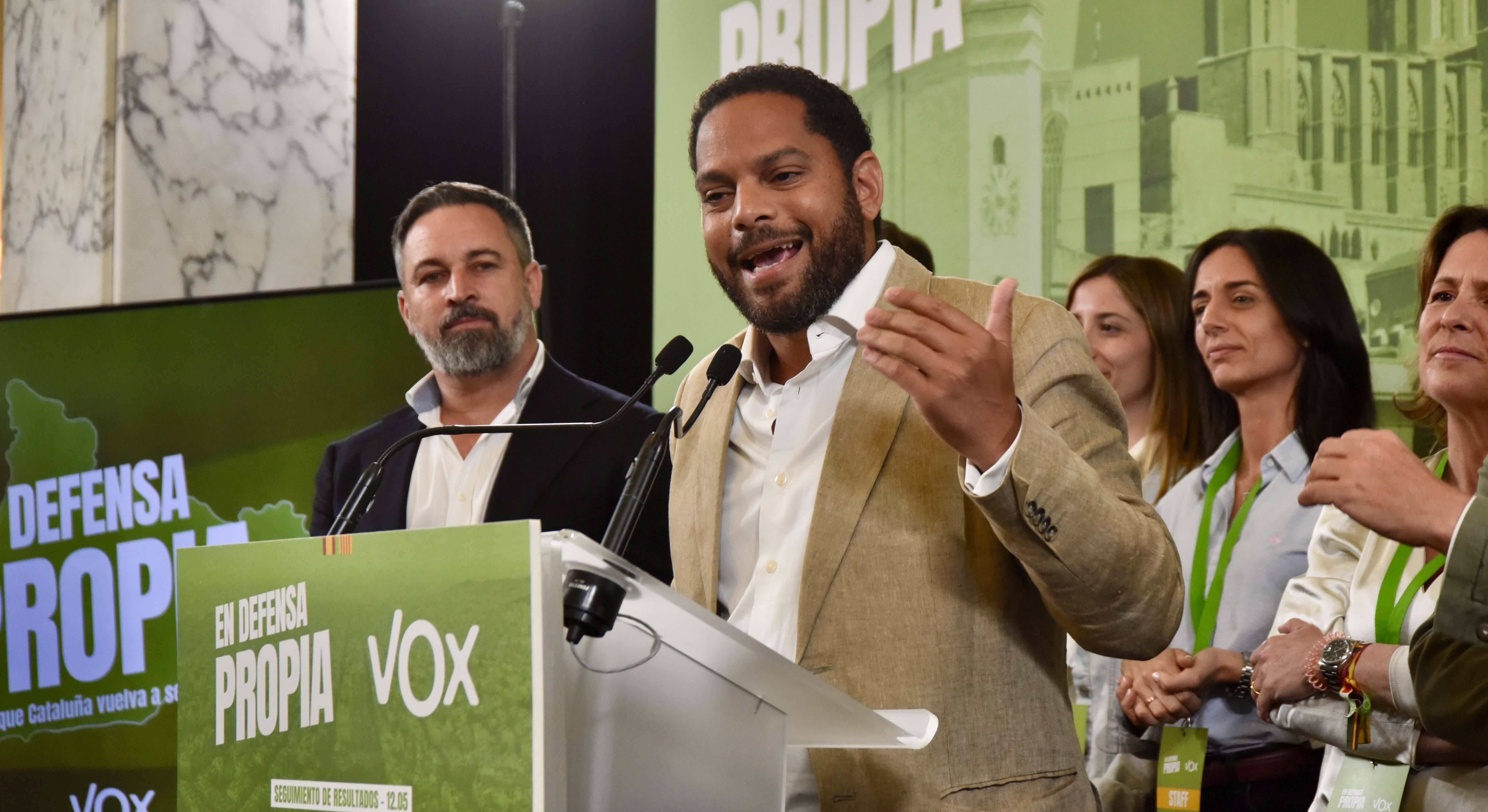 Ignacio Garriga junto a Santiago Abascal. Foto: David Oller / Europa Press.