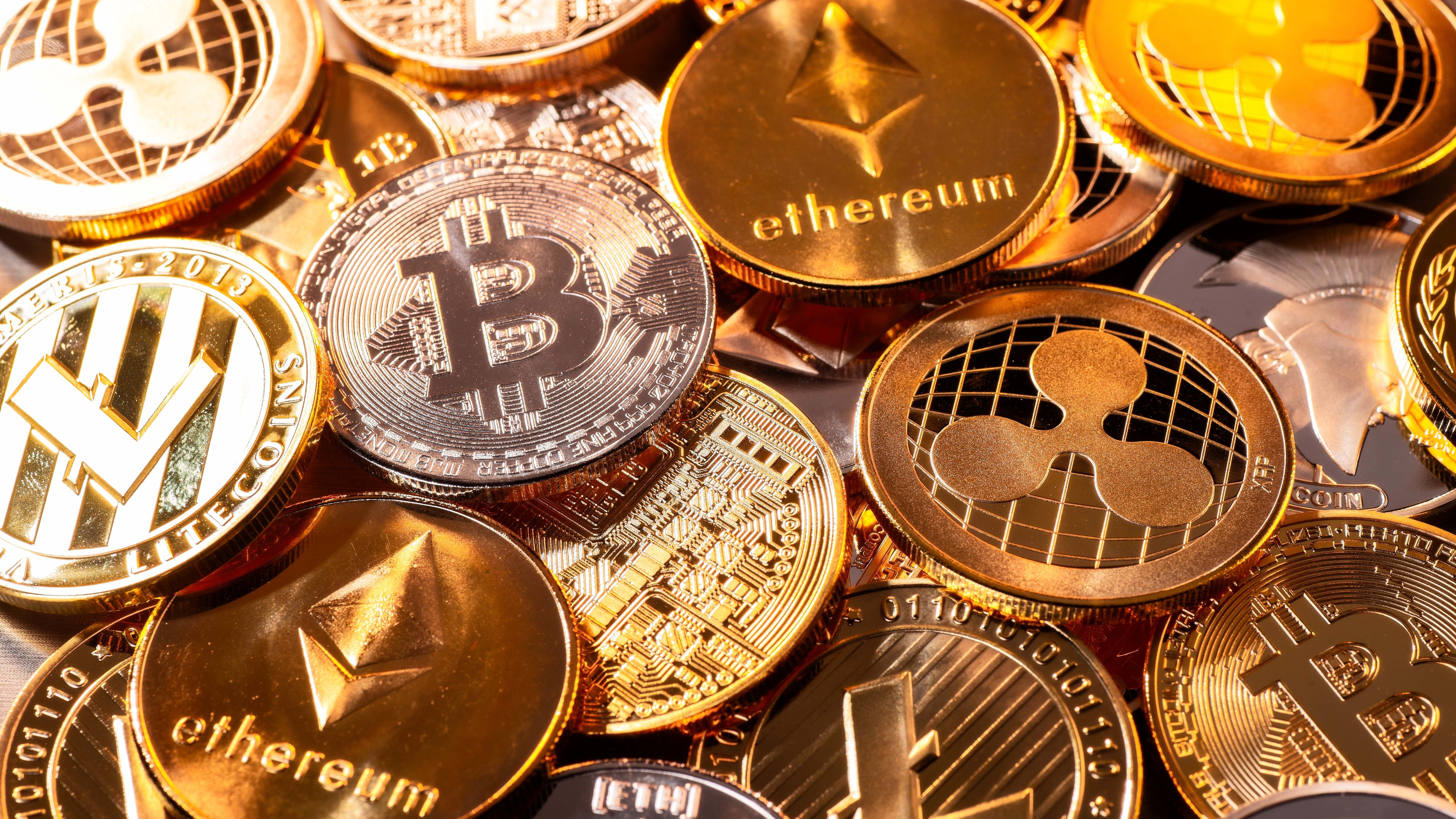 simulación de varias criptomonedas