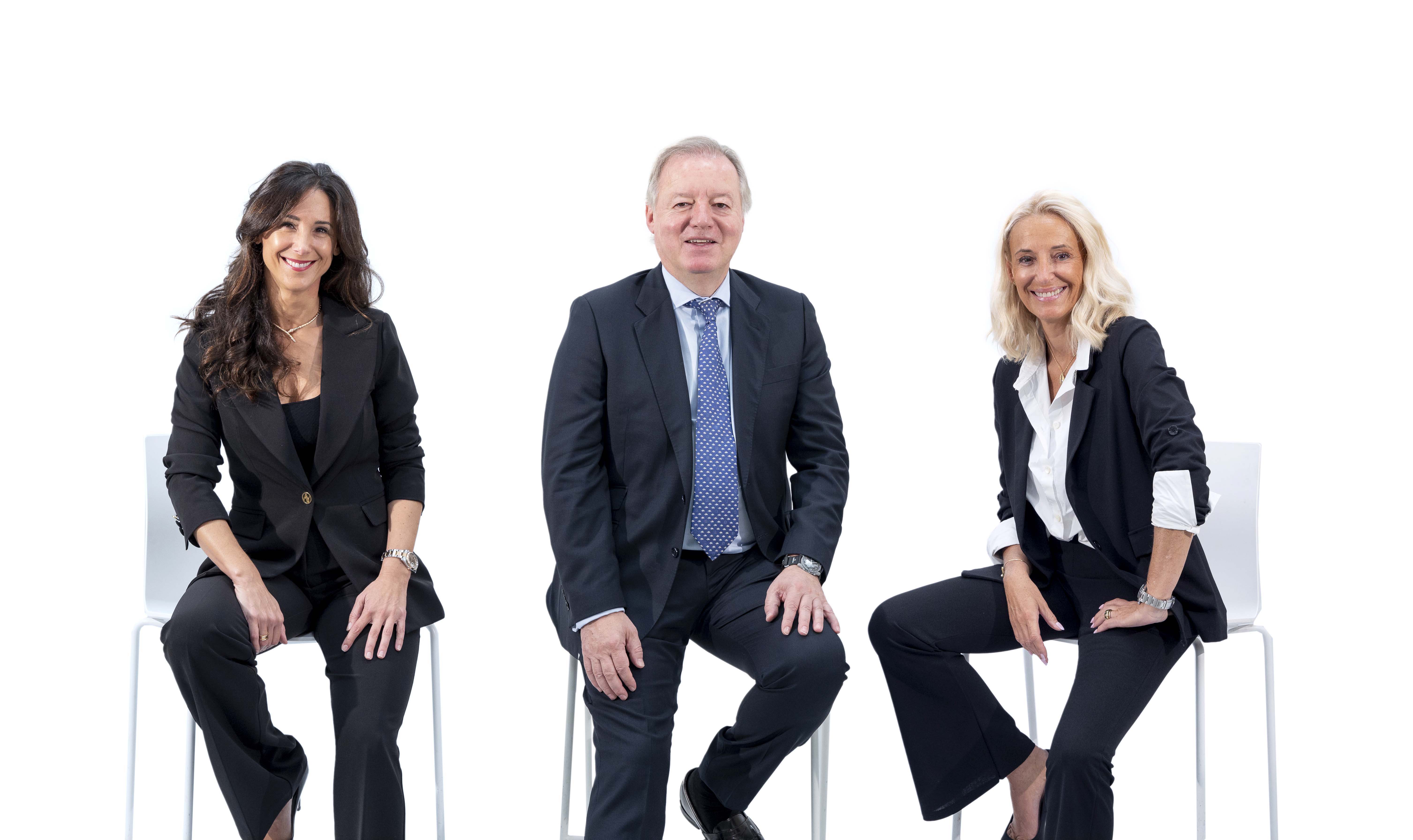 Enma, Ernesto, presidente de la compañía, y María Helena Antolin