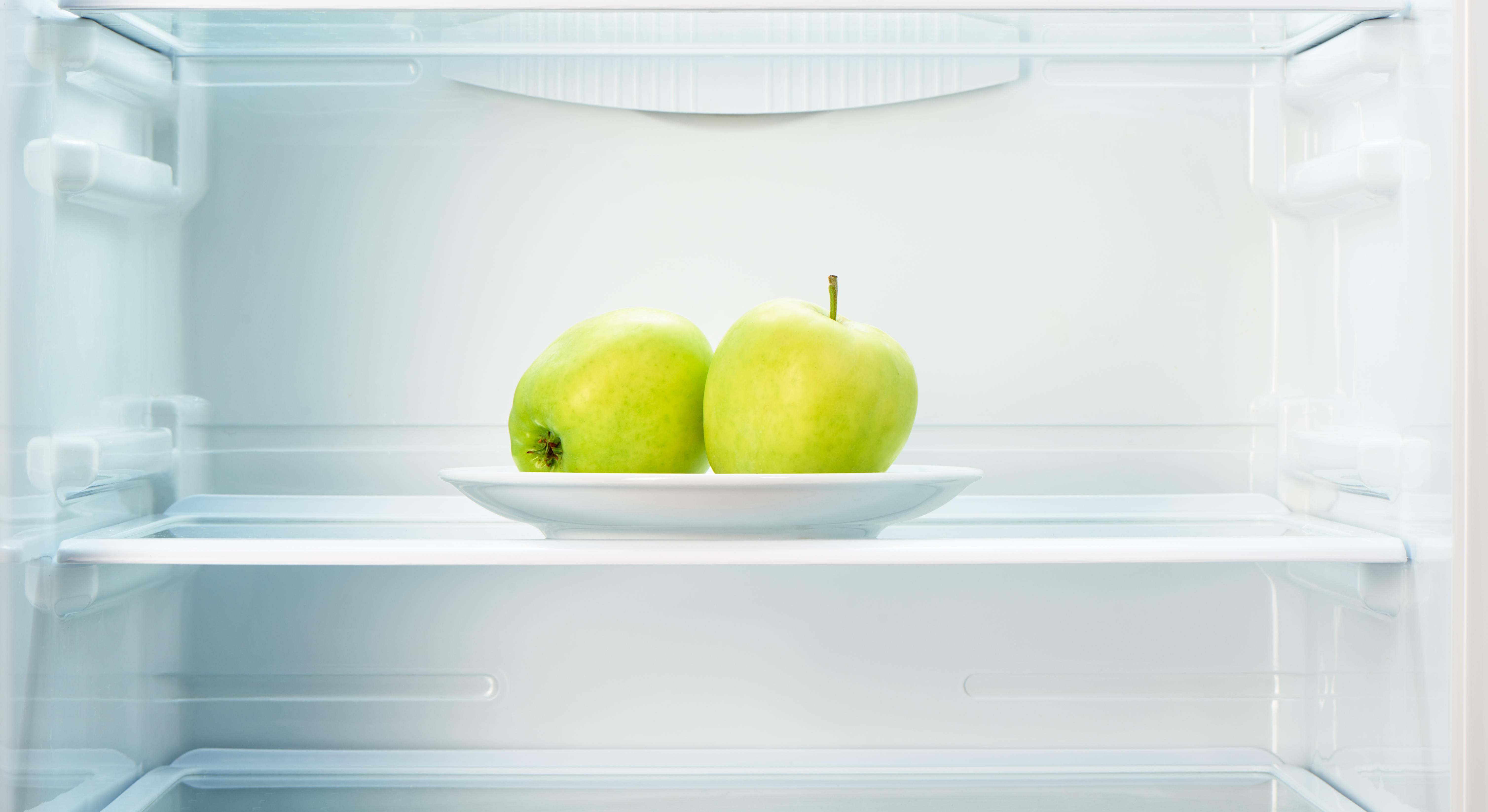 Manzanas en la nevera