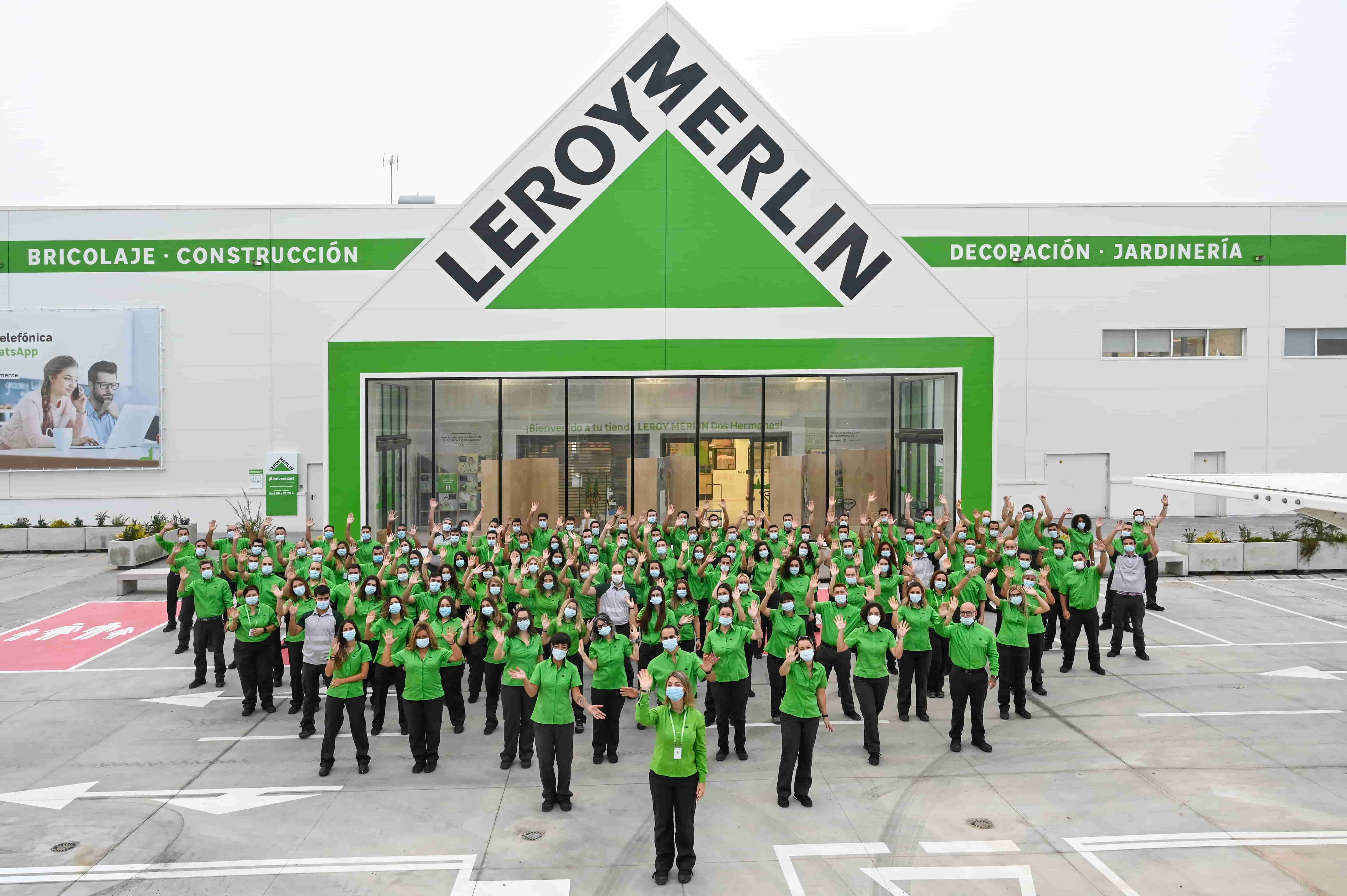 Equipo del local de Leroy Merlin en Dos Hermanas (Sevilla).