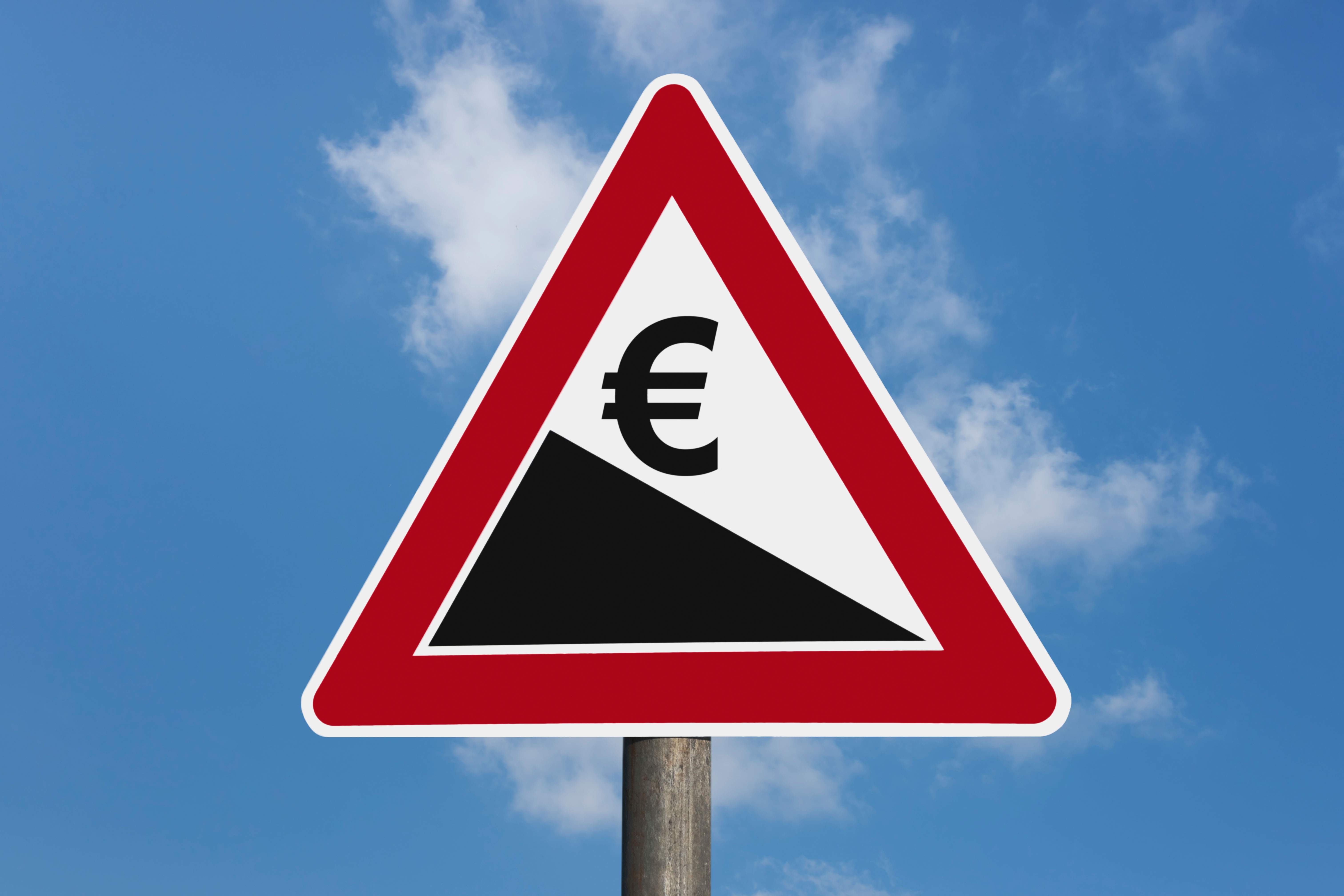euro-cuesta-abajo.jpg