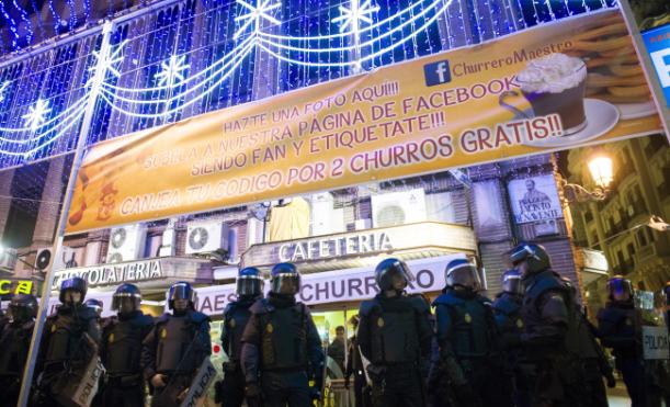 policia-rodeame-congreso-navidad.jpg