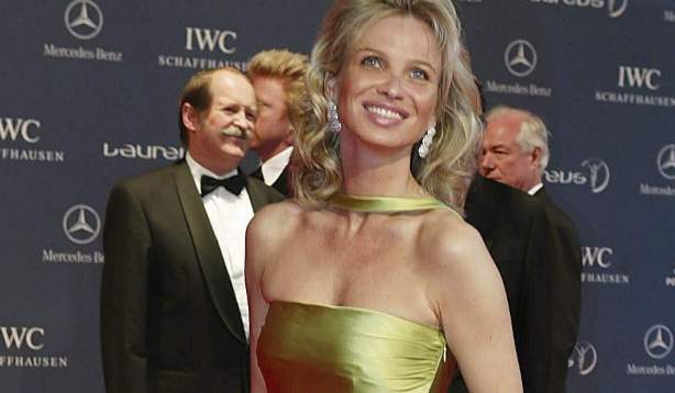 corinna-trajeverde.jpg