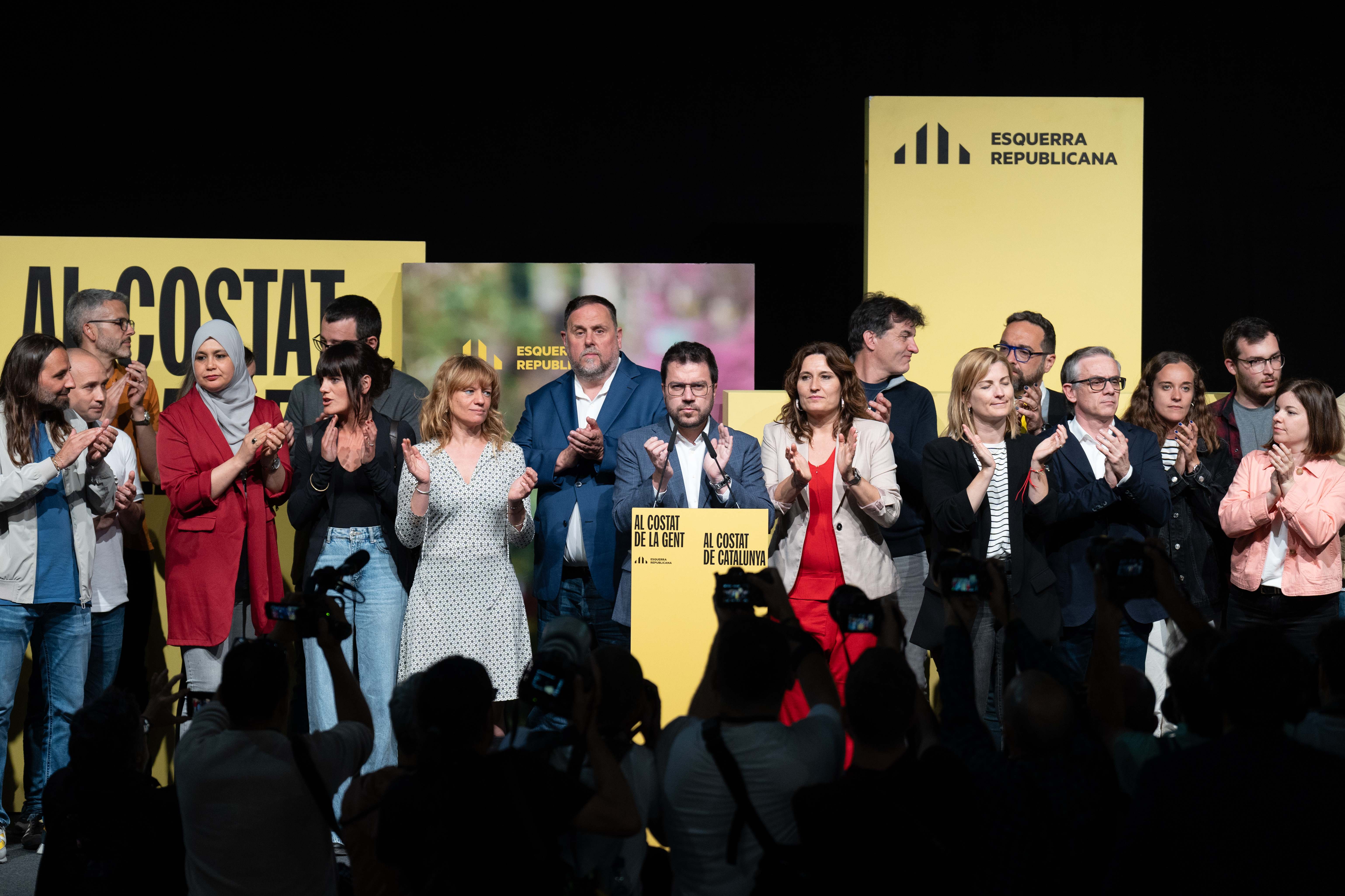 El presidente de la Generalitat, Pere Aragonès, junto a otros dirigentes de ERC. EE