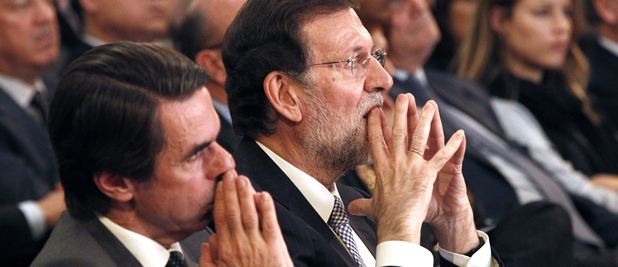aznar-rajoy-manos.jpg