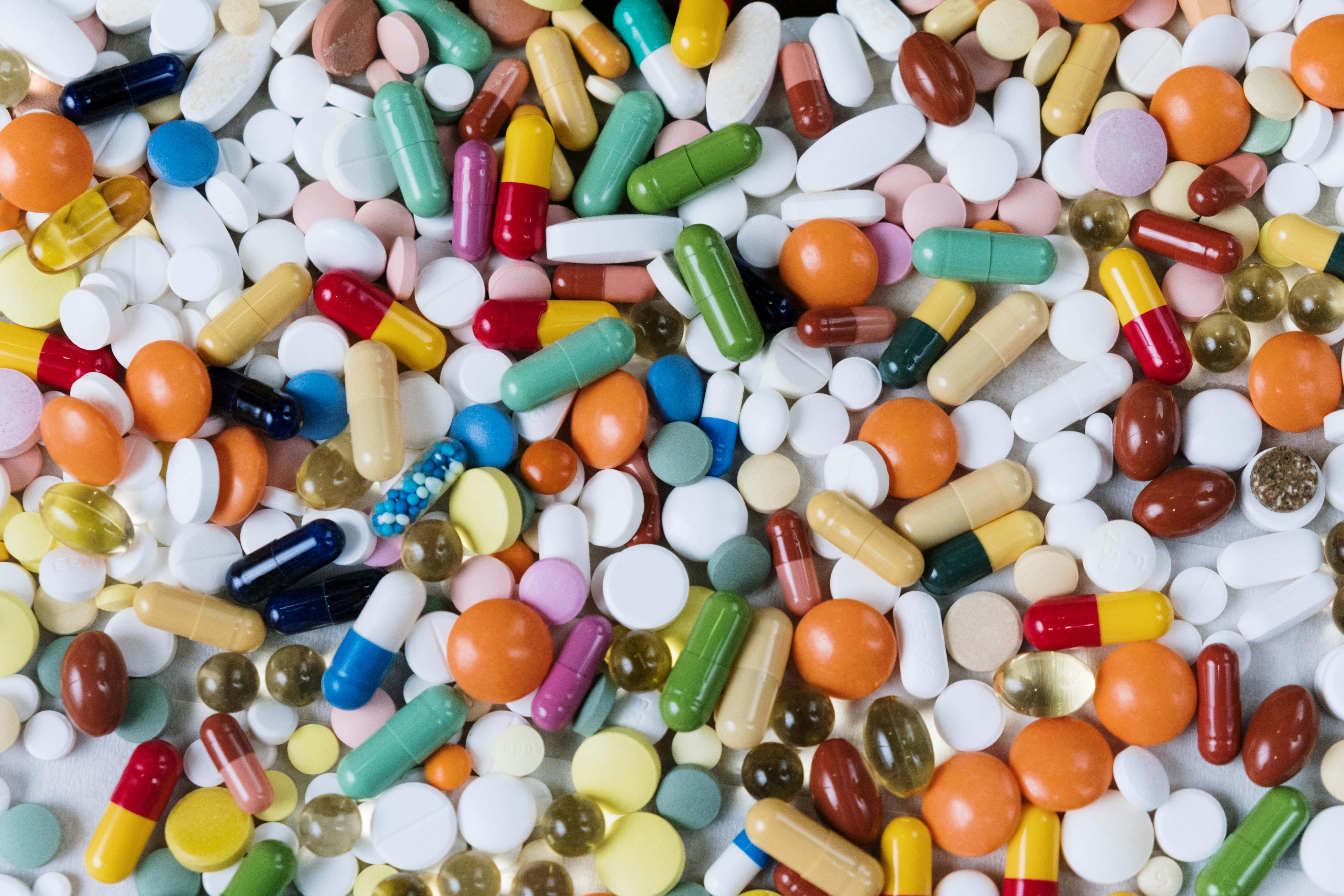 Varios medicamentos juntos
