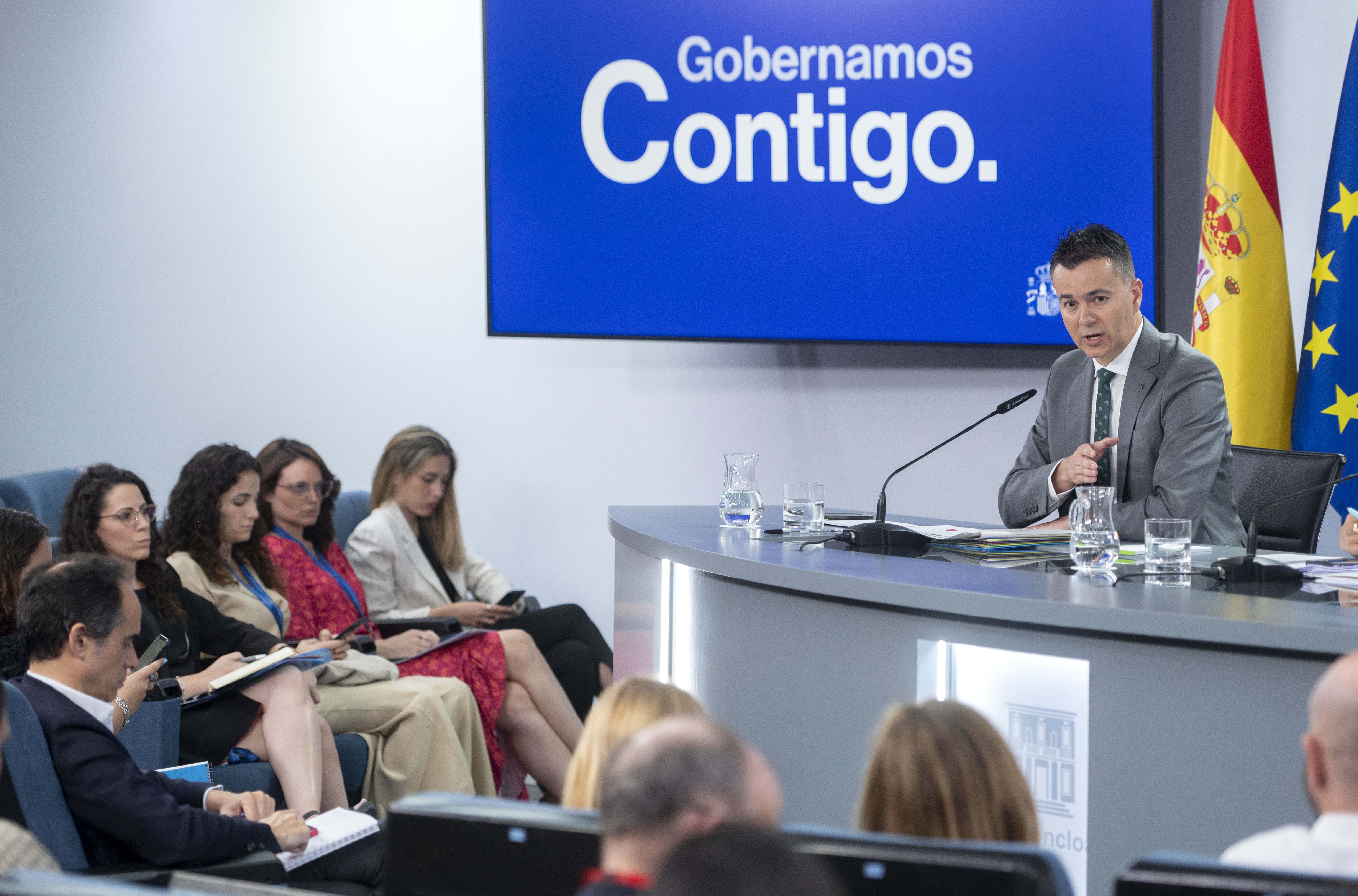 EuropaPress_5311664_ministro_industria_comercio_turismo_hector_gomez_rueda_prensa_posterior.jpg