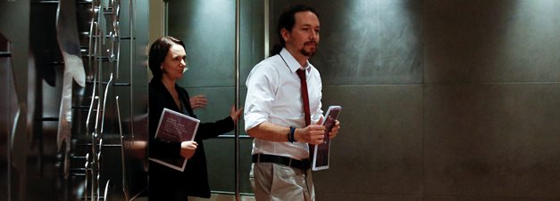 pabloiglesias-documento-bescansa-efe.jpg