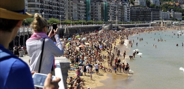 playa-turistas.jpg