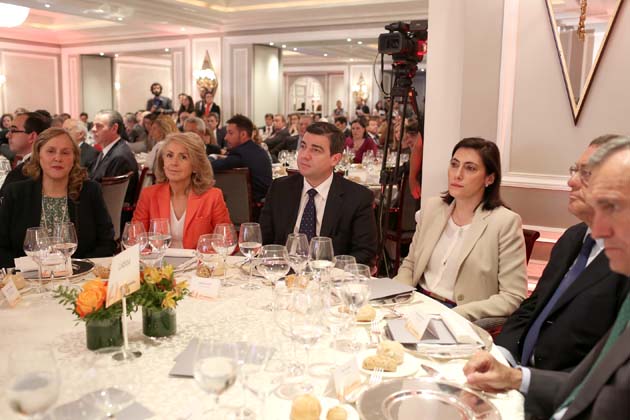 /imag/_v0/630x420/5/6/a/c-almuerzo21.jpg