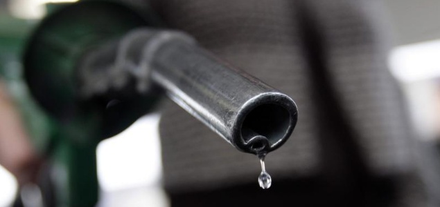 gasolina-manguera-gota-635.jpg