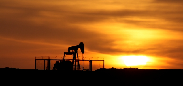 petroleopozointerior.jpg