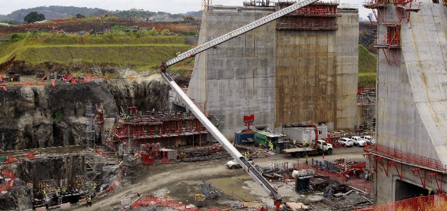 panama-canal-efe.jpg