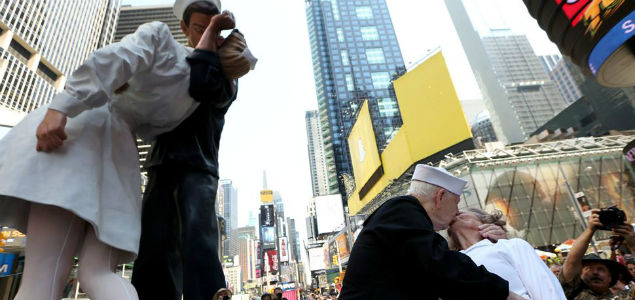 beso-ii-guerra-mundial-635.jpg