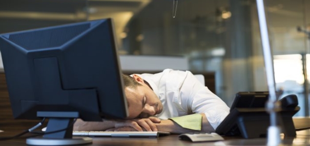 trabajador-dormir-635.jpg