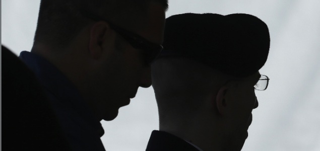 manning-de-espaldas-reuters.jpg