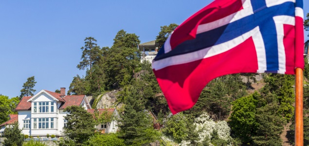 noruega-bandera-casa-635-getty.jpg
