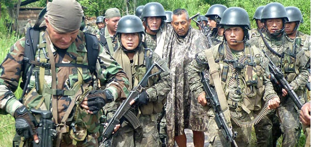 militares-peru-635-efe.jpg