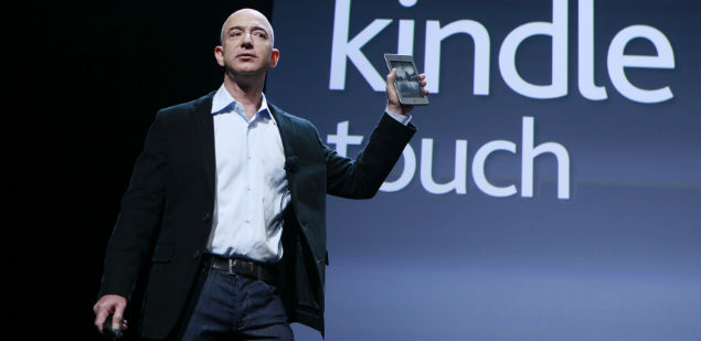 jeff-bezos-kindle-touch.jpg