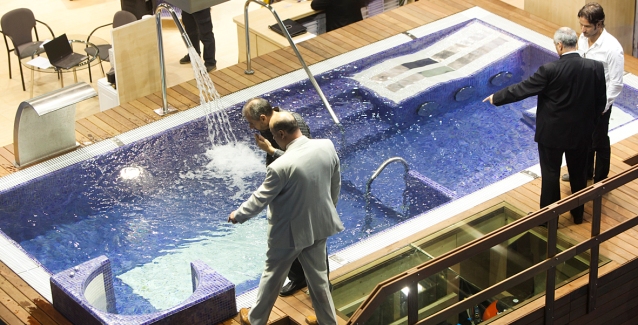 salonpiscinainterior.jpg
