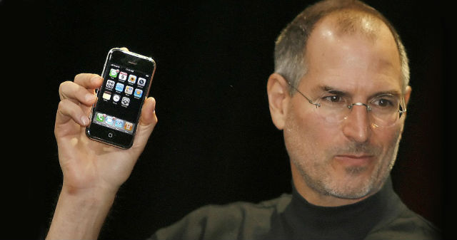 steve-jobs-iphone-original.jpg
