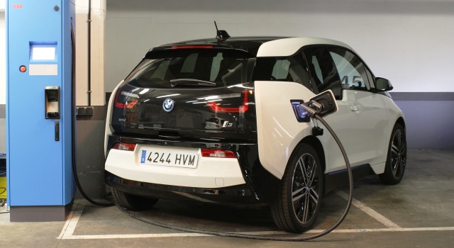 bmw_i3_carga_rapida.jpg