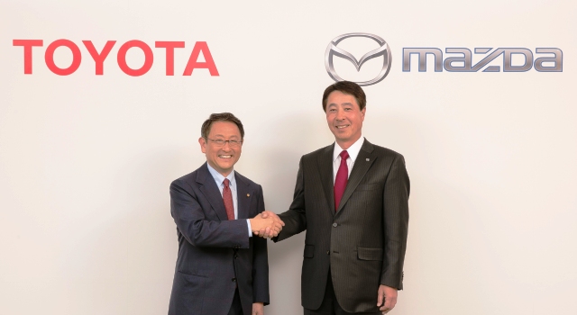 toyota_mazda_alianza.jpg
