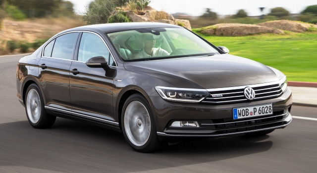 volkswagen_passat_2015.JPG