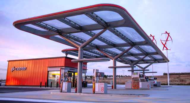 gasolinera_cepsa_nuevo_modelo_laesmeralda.jpg