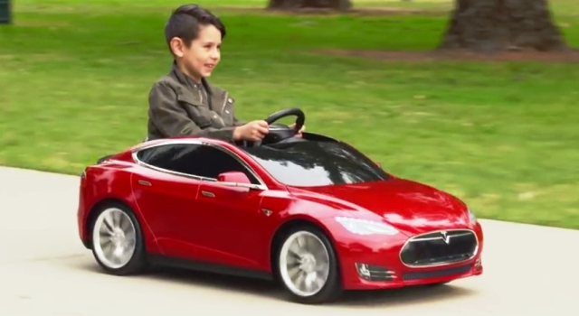 tesla_models_juguete.jpg