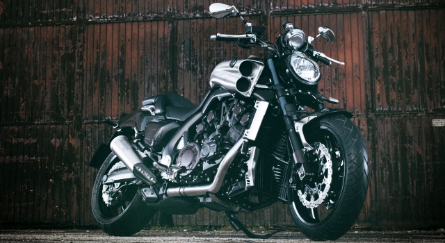 Yamaha VMAX Carbon