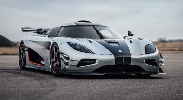 koenigsegg_agera_one1_01.jpg