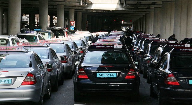 matriculas_fedetaxi_uber.jpg