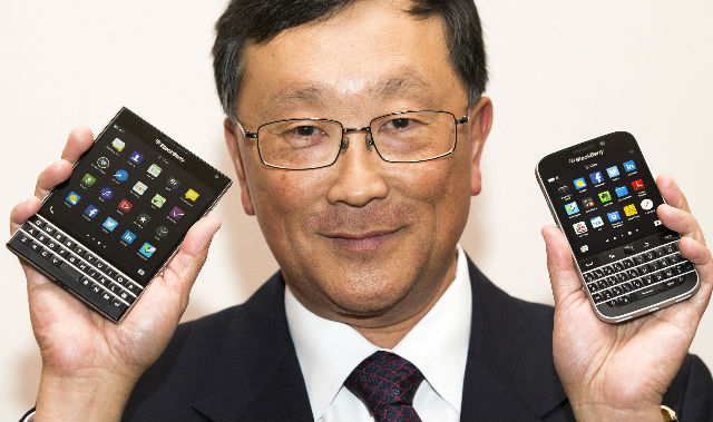blackberry-passport-classic-chen.jpg