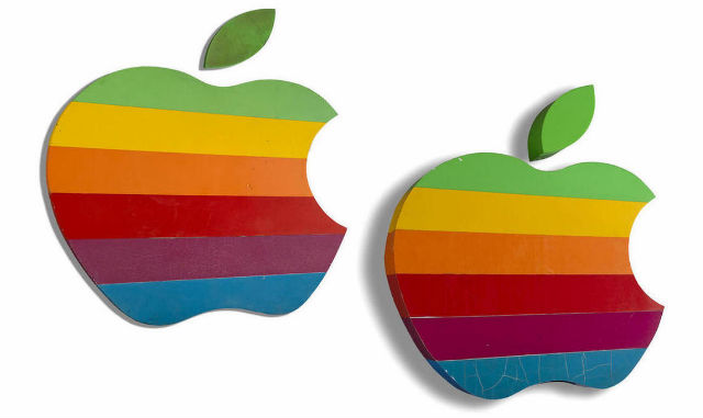 apple-logos-subasta.jpg