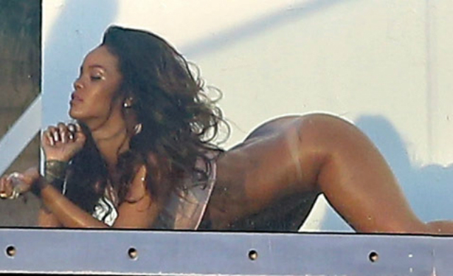 rihanna-culo.jpg