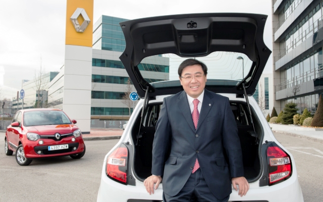 ricardo_gondo_renault.jpg