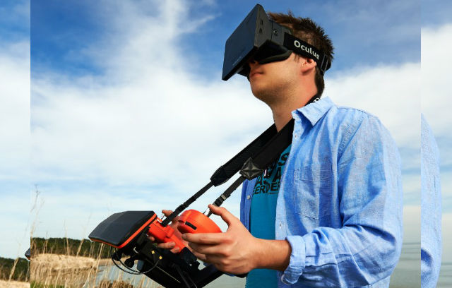 parrot-oculus.jpg