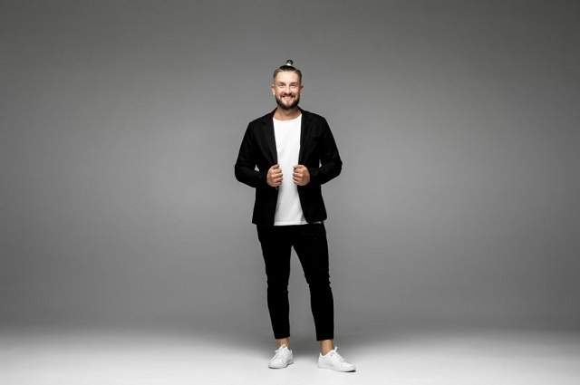 traje-zapatillas-1.jpg