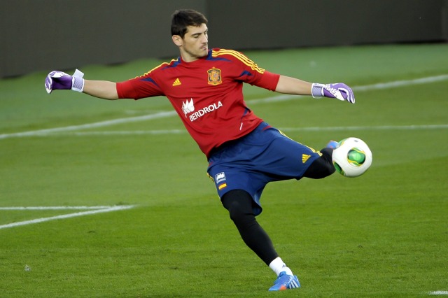 Casillas-entreno-2013-efe.jpg
