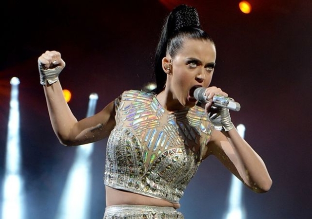 katy-perry-escenario.jpg